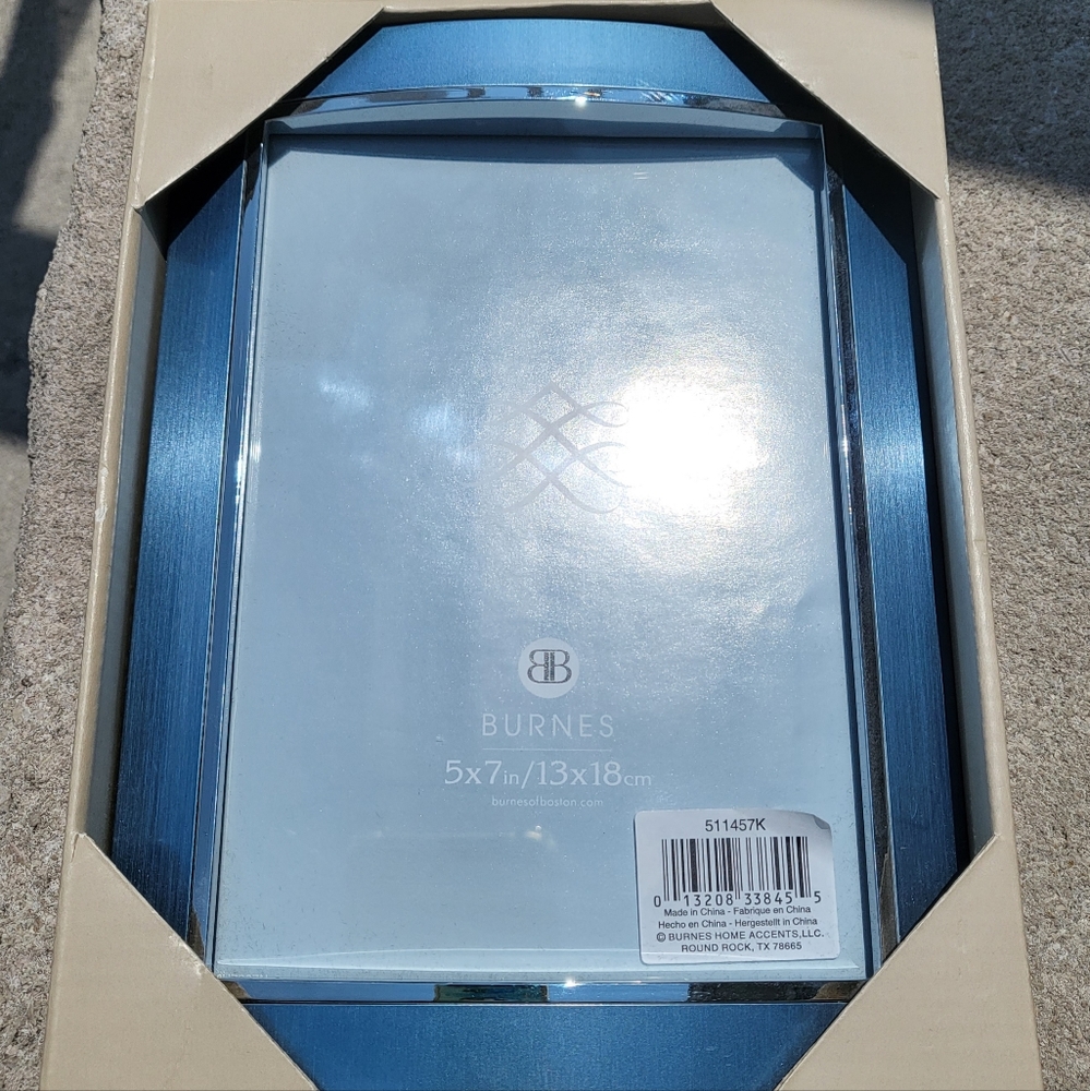 5x7 blue picture frane - NIB/NWT Burnes